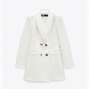 ZARA Double breasted long blazer. Color Oyster white.